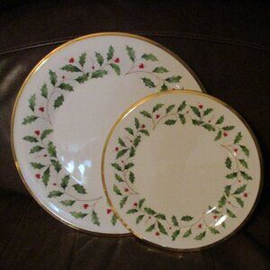 NWOT Lenox Holiday Collection 8" Salad Luncheon & Dinner Plate Set